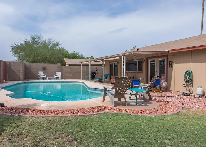 Charming House Pool Near Kiwanis Park Freeways Holiday home